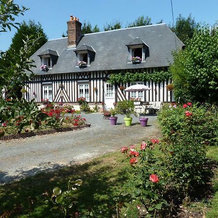 Gasthaus Les Alicourts Annebault Exterior foto