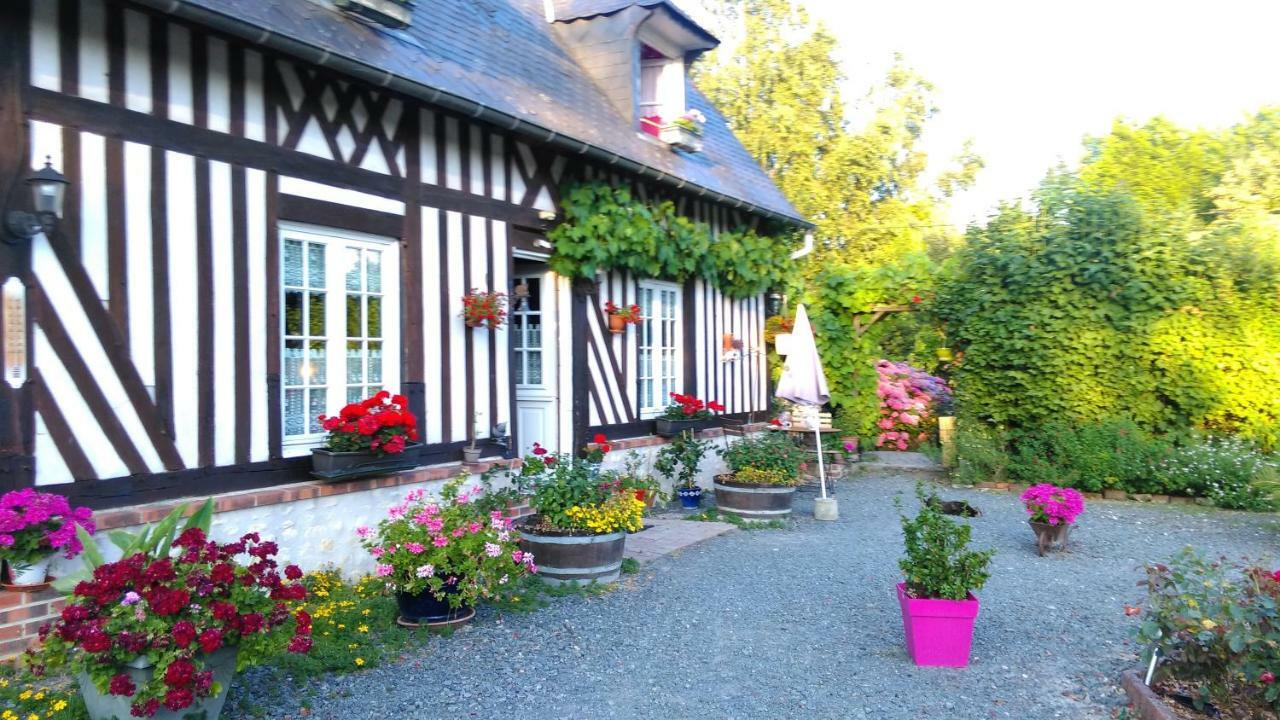 Gasthaus Les Alicourts Annebault Exterior foto